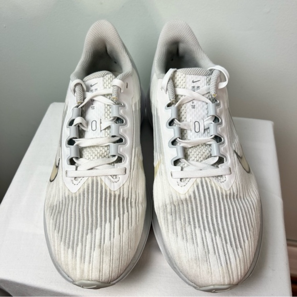 Nike Winflo 9 | Women’s Running Shoes- White & Metallic Silver | Size 8 | EUR 39